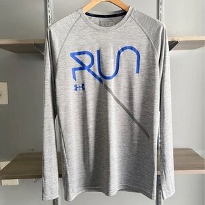 New! Mens Under Armour “RUN” Heat Gear Fitted shirt. Size Small.